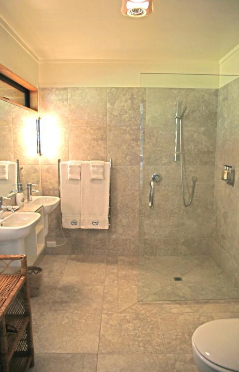 Twin Waters Lodge Коллингвуд Номер фото